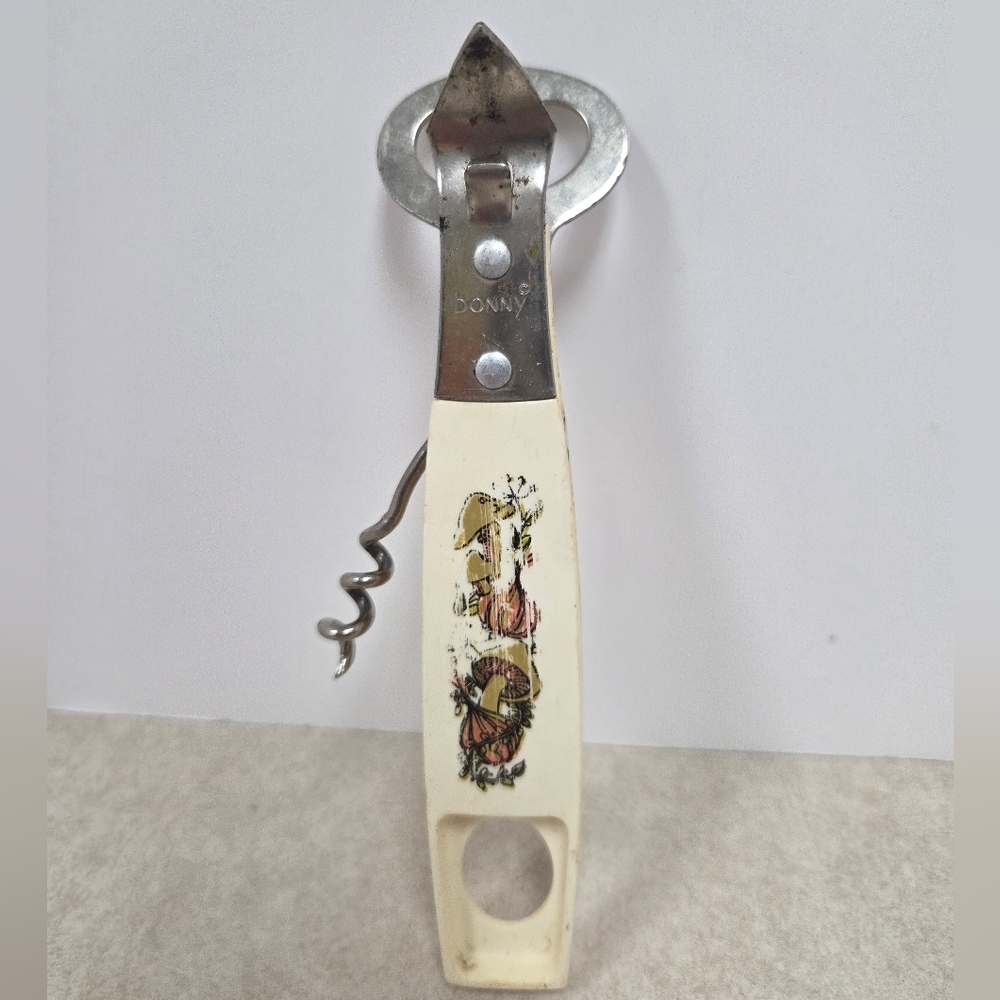 Vintage 1968 Bonny Handheld Bottle & Can Opener With Corkscrew